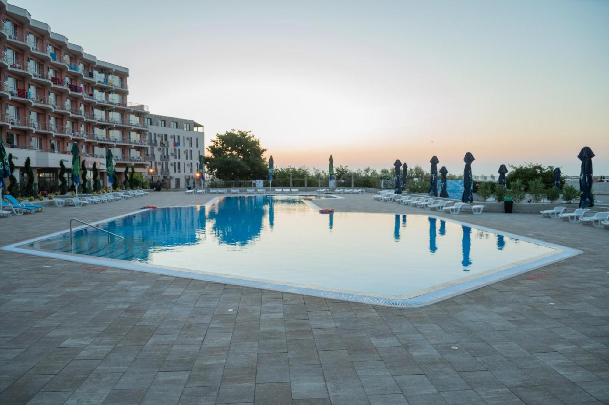 Hotel Amiral Мамая Экстерьер фото