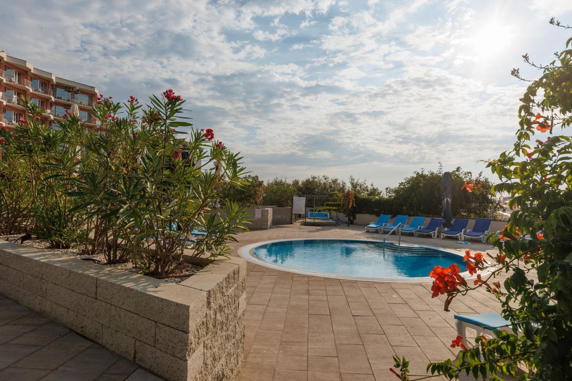 Hotel Amiral Мамая Экстерьер фото